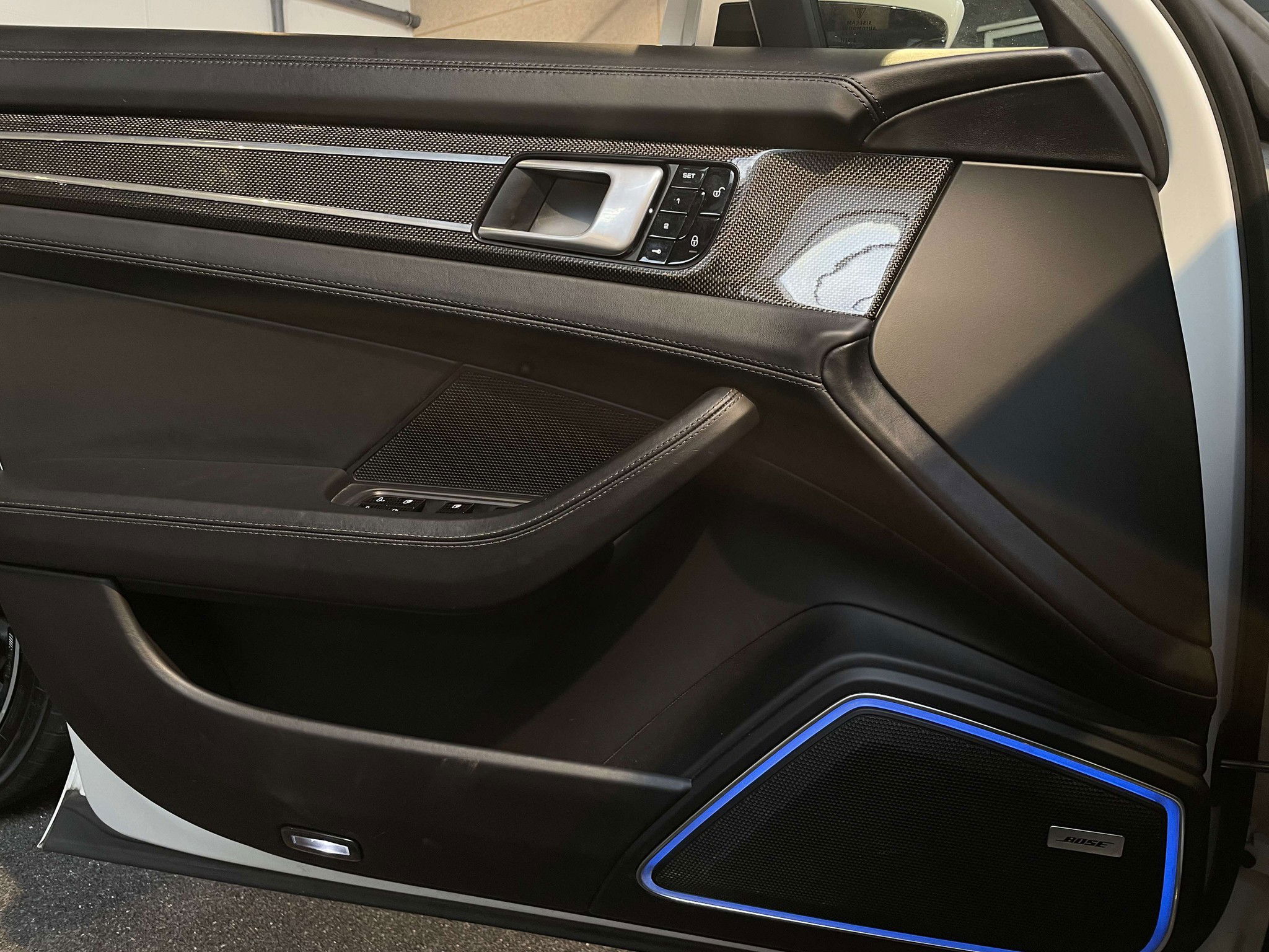 flexleasing-porsche-panamera-turbo-sport-turismo-turbo-40-v8-550-hk-4x4-pdk-findleasing