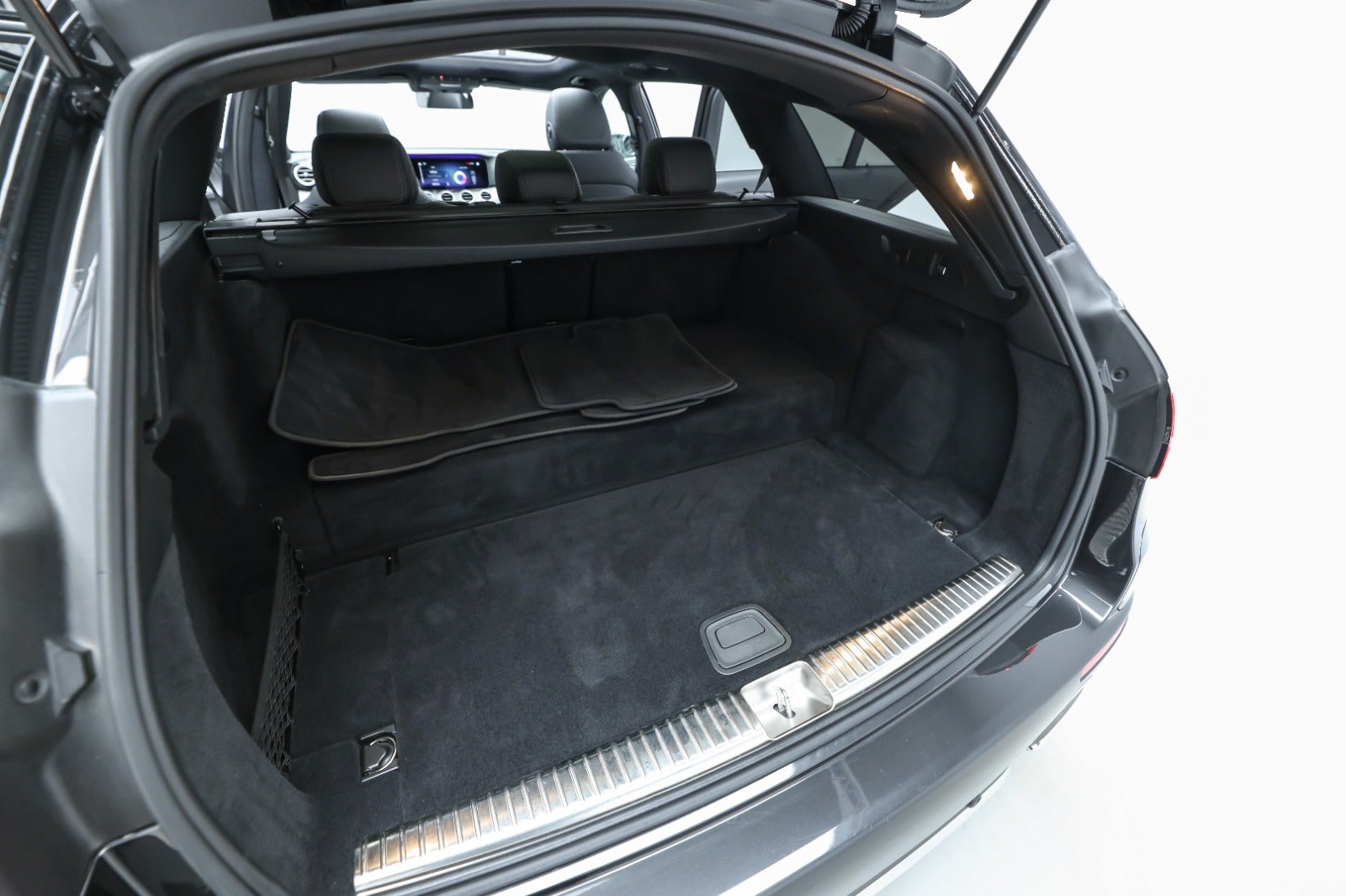 flexleasing-mercedes-e300-de-20-amg-line-stc-aut-5d-findleasing
