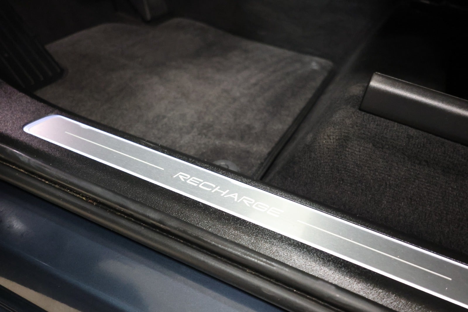 flexleasing-volvo-xc90-20-t8-recharge-inscription-aut-awd-7prs-5d-findleasing