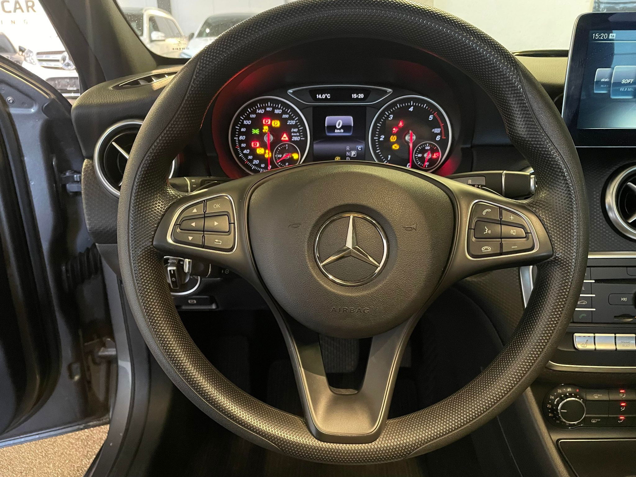 flexleasing-mercedes-a200-d-a200d-136-hk-findleasing