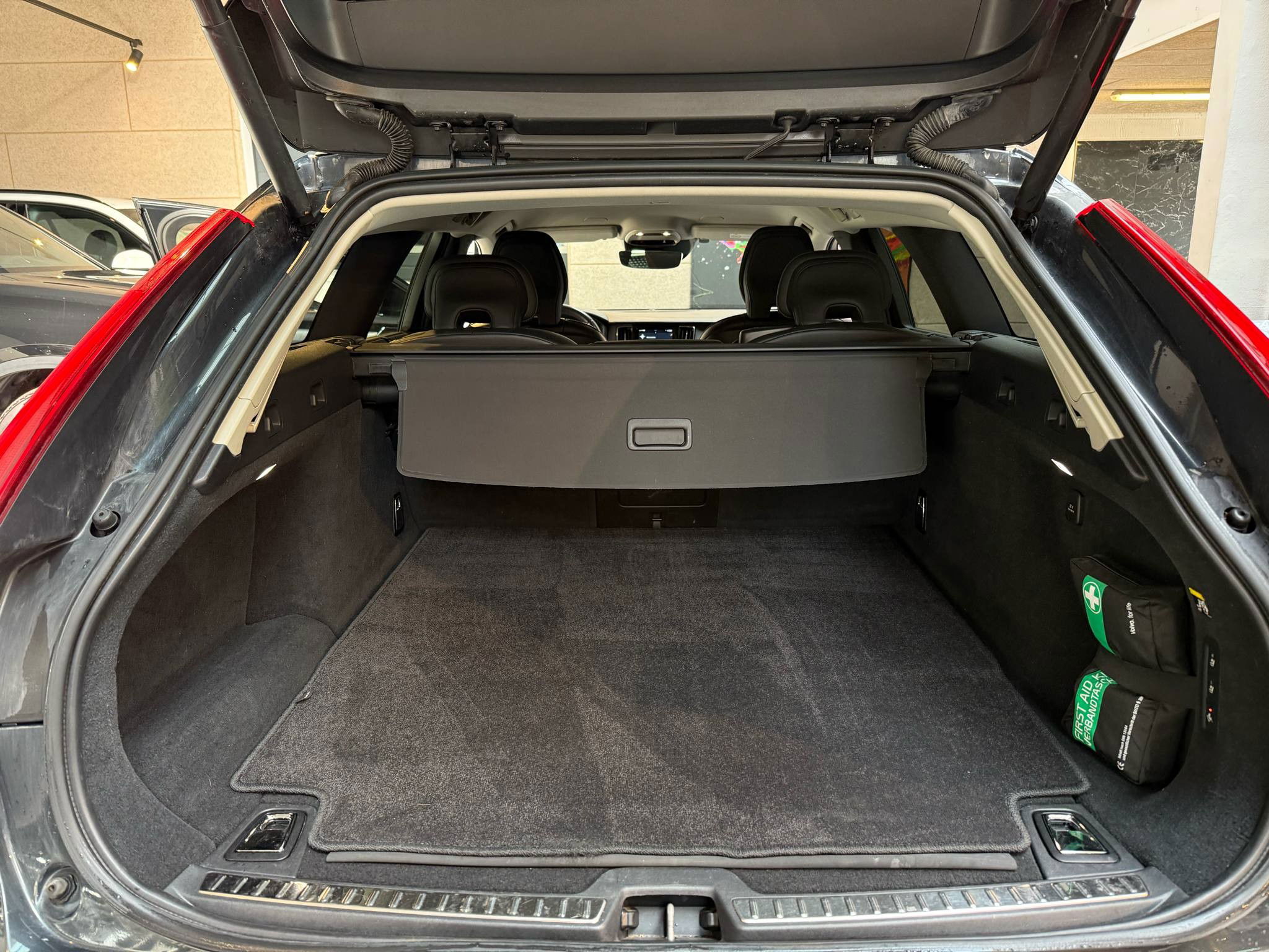 flexleasing-volvo-v90-20-d4-190-hk-automatic-findleasing