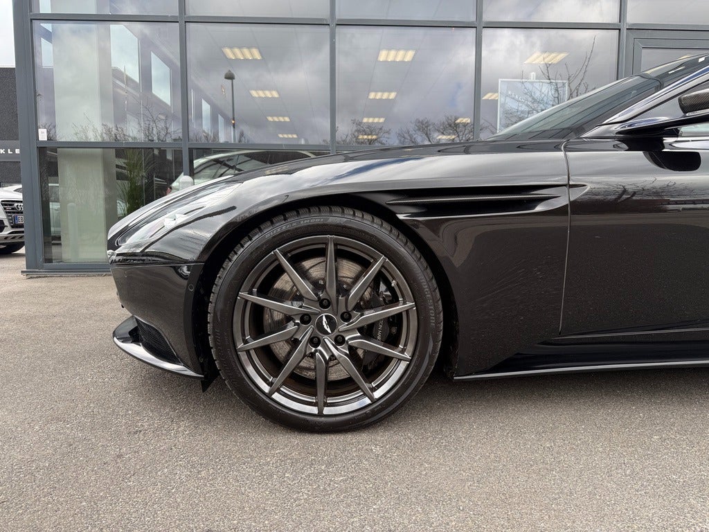 flexleasing-aston-martin-db11-52-v12-coupe-aut-2d-findleasing