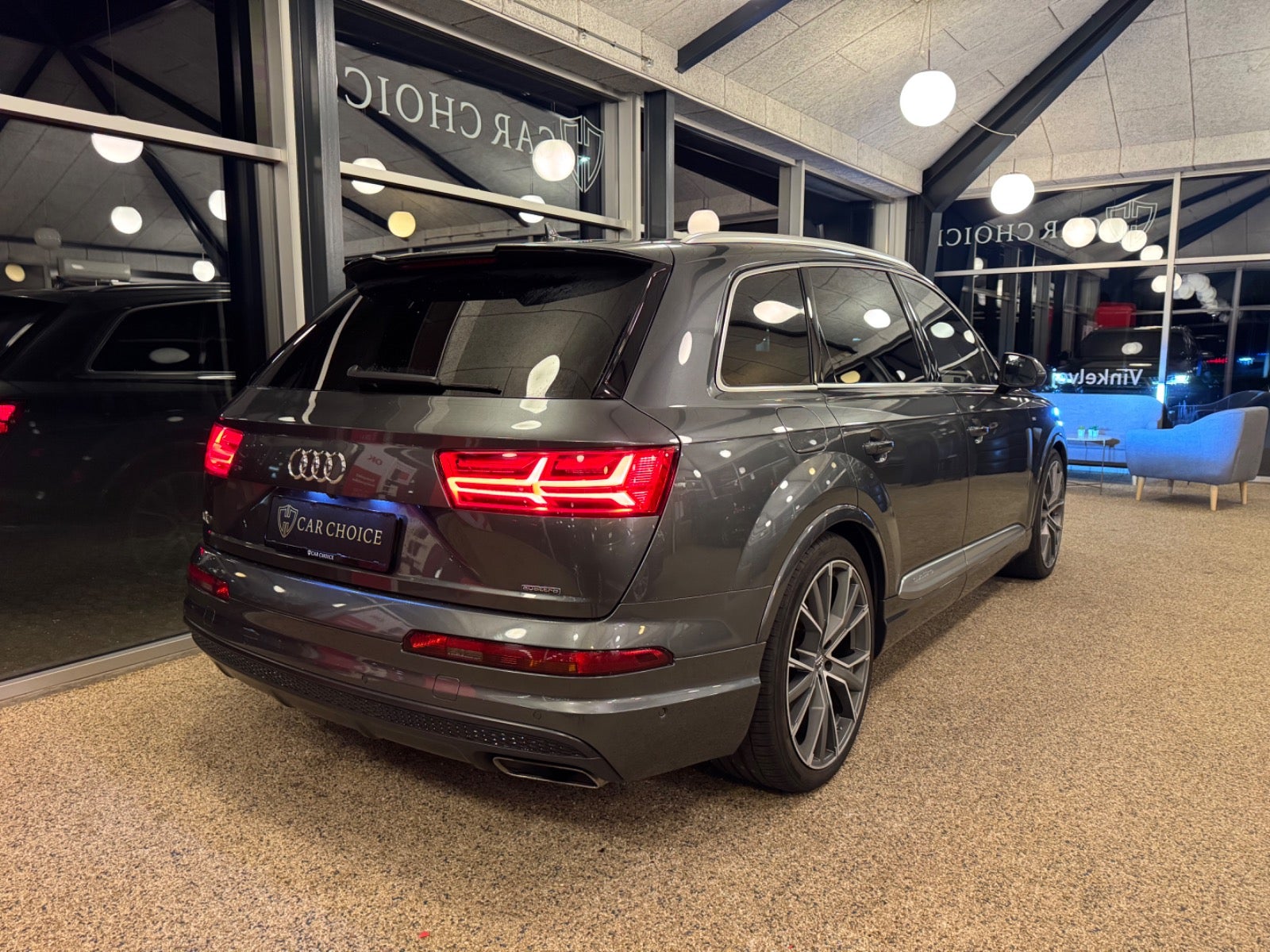flexleasing-audi-q7-30-tdi-272-s-line-quattro-tiptr-7prs-5d-findleasing
