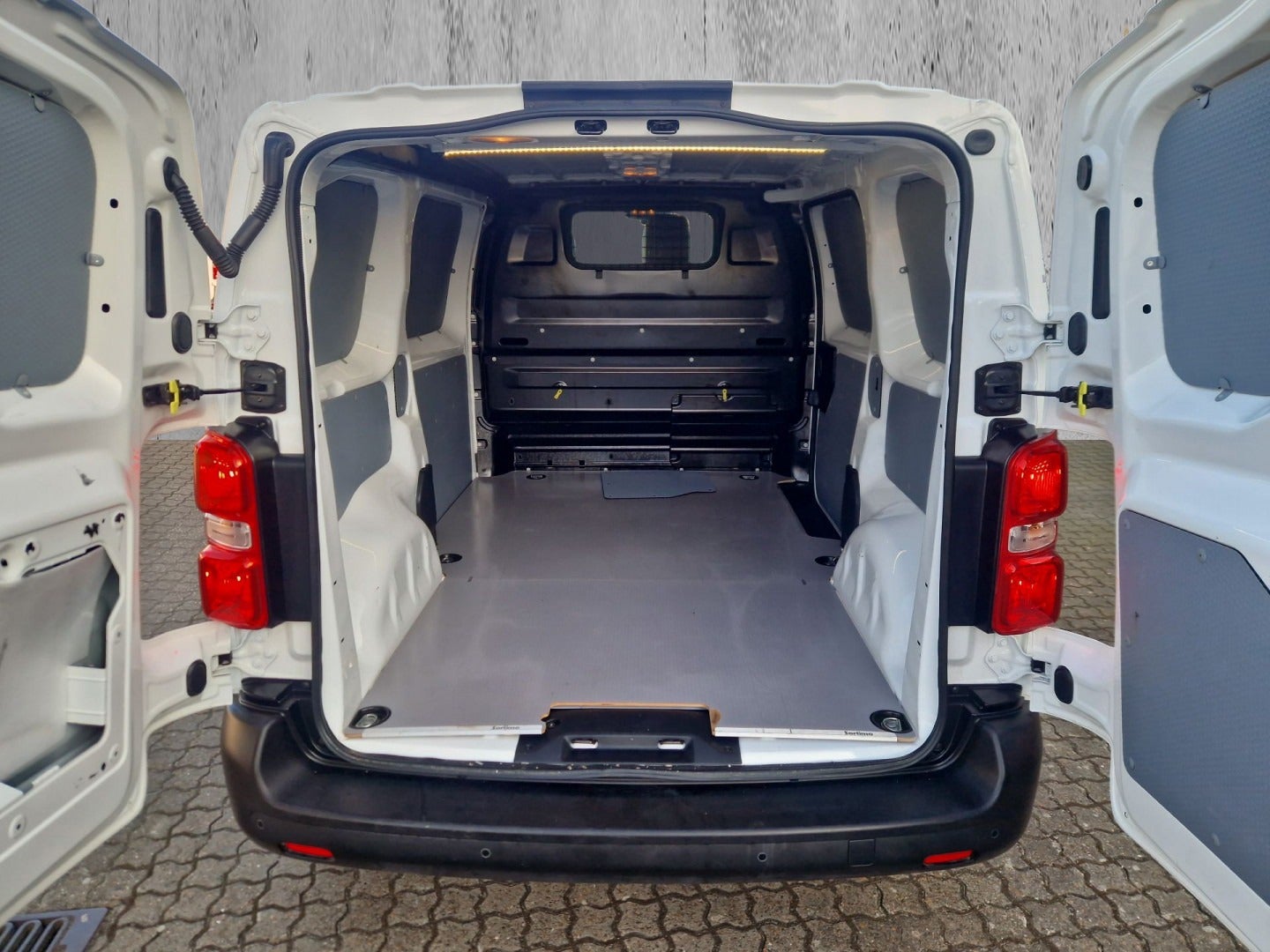 flexleasing-citroen-jumpy-20-bluehdi-122-l2-fleetline-findleasing
