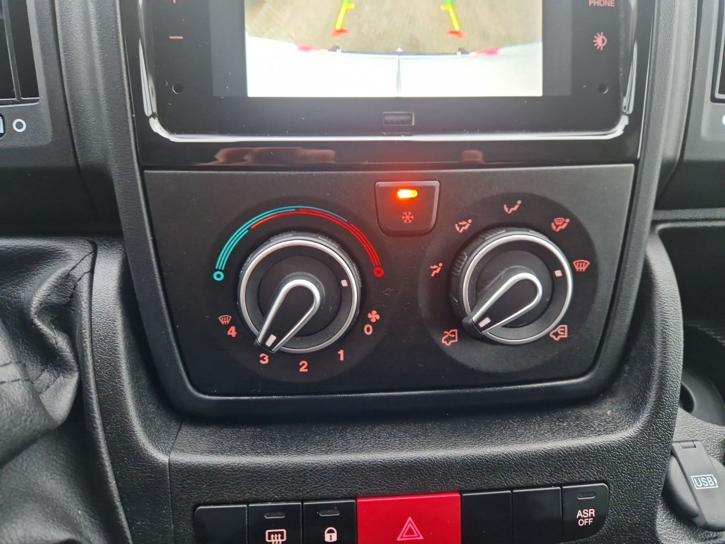 flexleasing-citroen-jumper-33-22-bluehdi-140-l3h2-masterline-findleasing