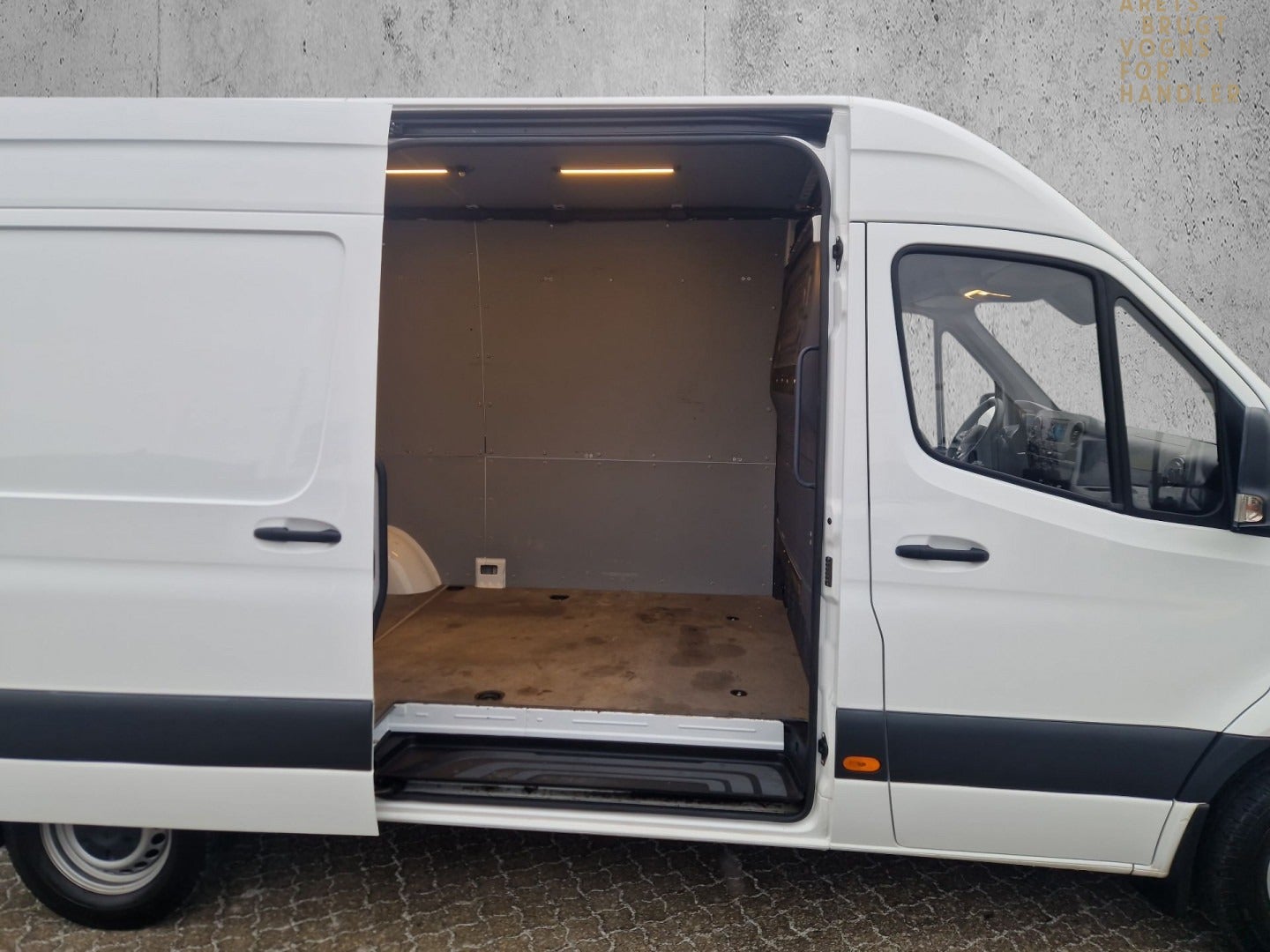 flexleasing-mercedes-sprinter-317-20-cdi-a2-kassevogn-aut-rwd-findleasing