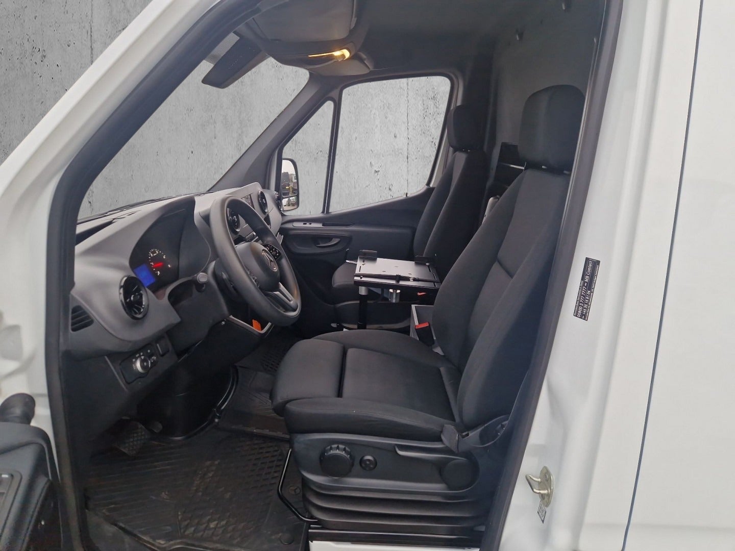 flexleasing-mercedes-sprinter-317-20-cdi-a2-kassevogn-aut-rwd-findleasing