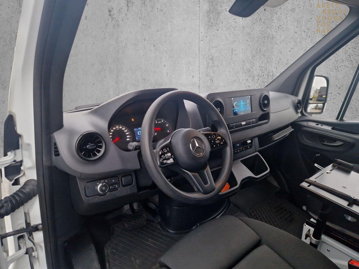 flexleasing-mercedes-sprinter-317-20-cdi-a2-kassevogn-aut-rwd-findleasing