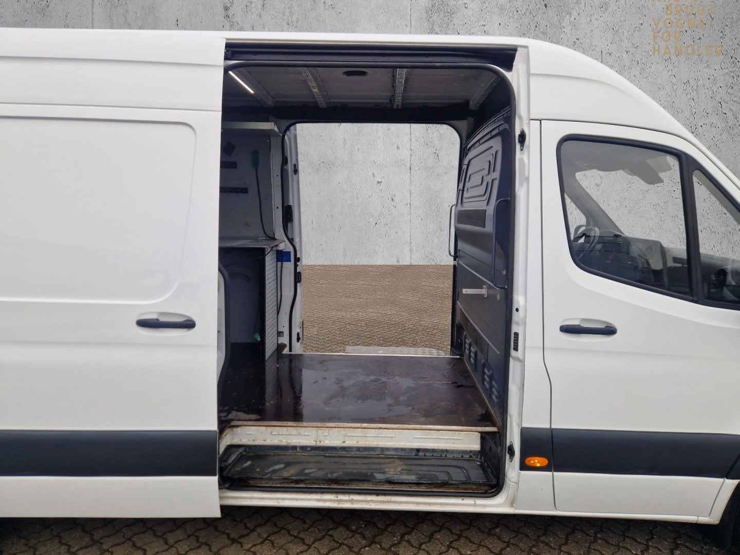 flexleasing-mercedes-sprinter-317-20-cdi-a3-kassevogn-aut-rwd-findleasing