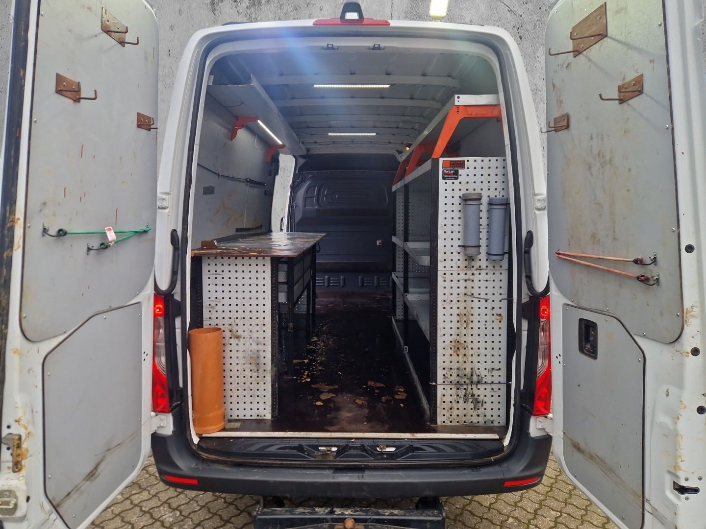 flexleasing-mercedes-sprinter-317-20-cdi-a3-kassevogn-aut-rwd-findleasing