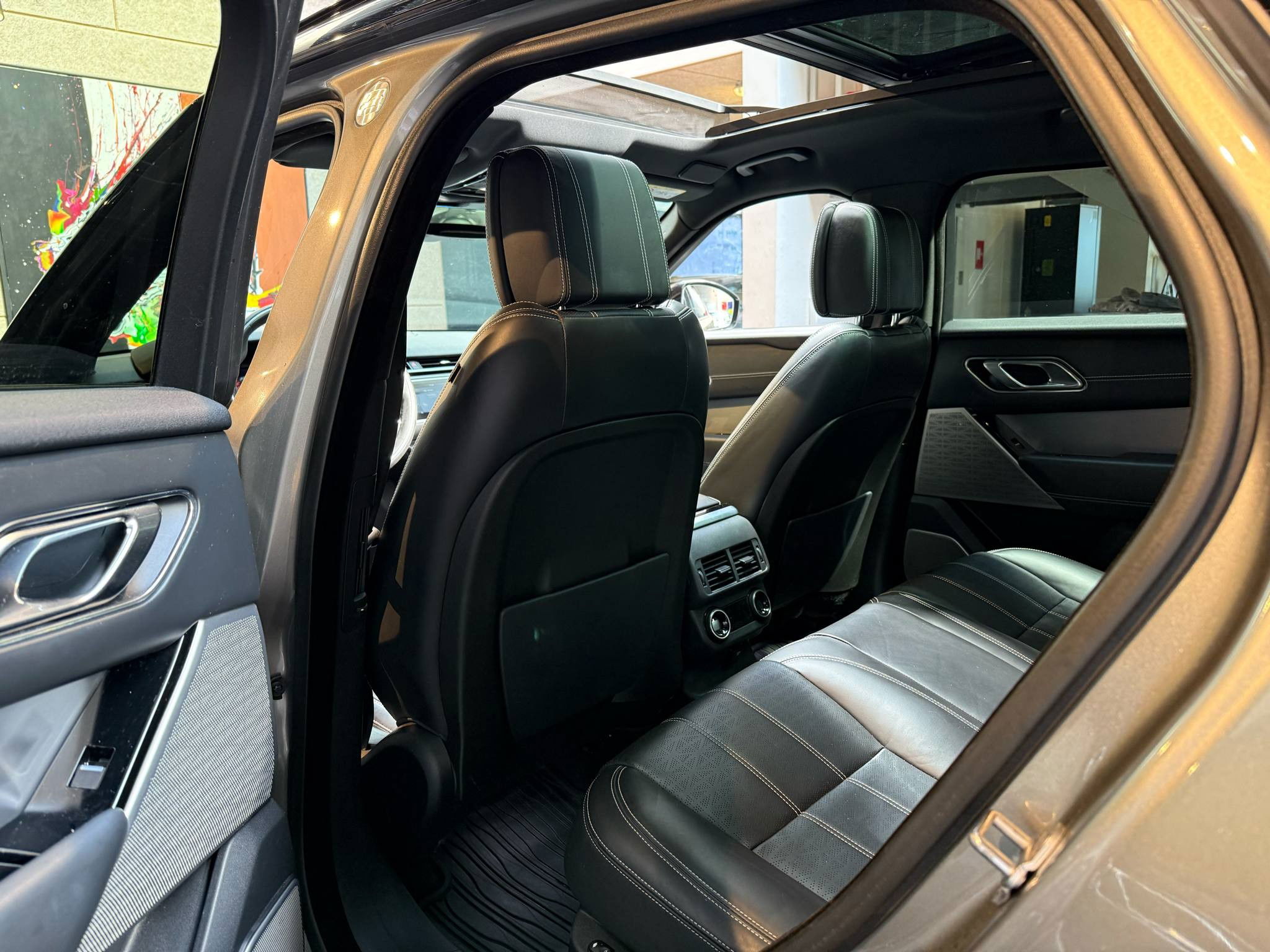 flexleasing-land-rover-range-rover-velar-d-300-30-v6-300-hk-awd-automatic-findleasing