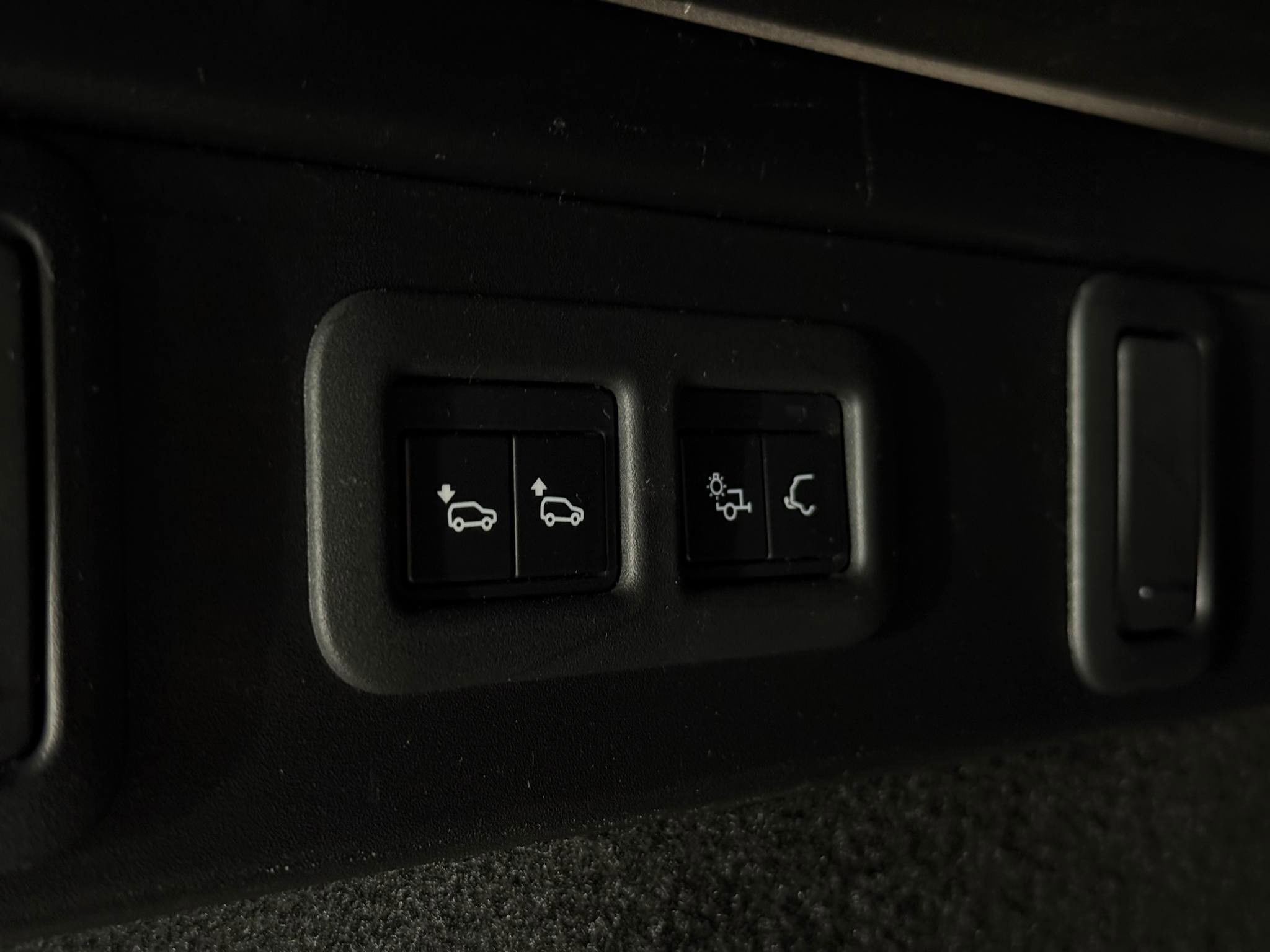 flexleasing-land-rover-range-rover-velar-d-300-30-v6-300-hk-awd-automatic-findleasing