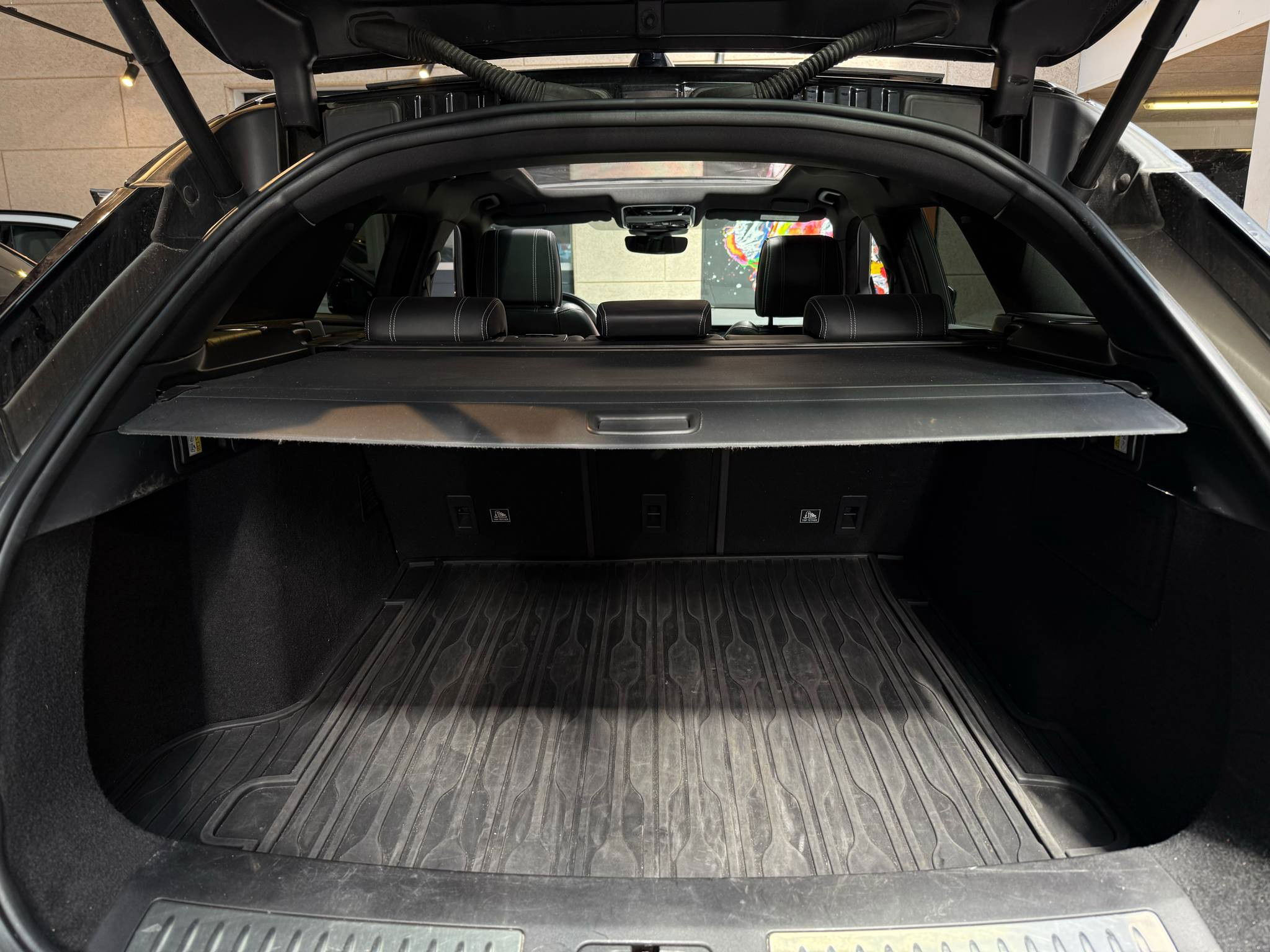 flexleasing-land-rover-range-rover-velar-d-300-30-v6-300-hk-awd-automatic-findleasing