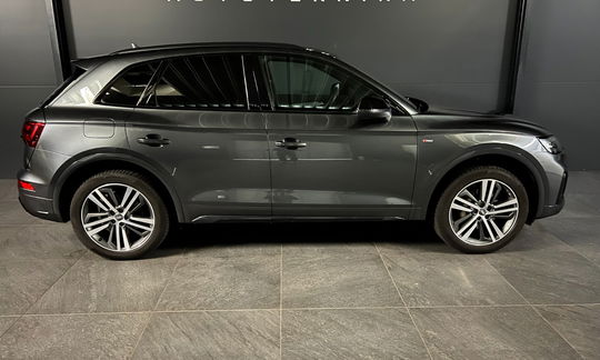 Audi Q5 50 TFSi e S-line quattro S-tr. 5d