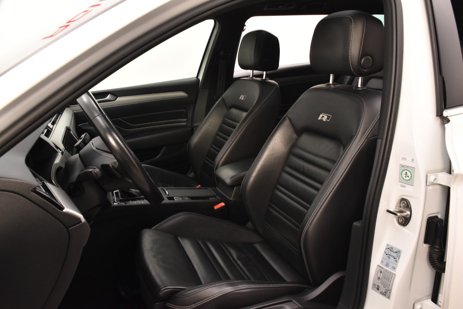 flexleasing-vw-passat-20-tdi-190-r-line-variant-dsg-4motion-5d-findleasing