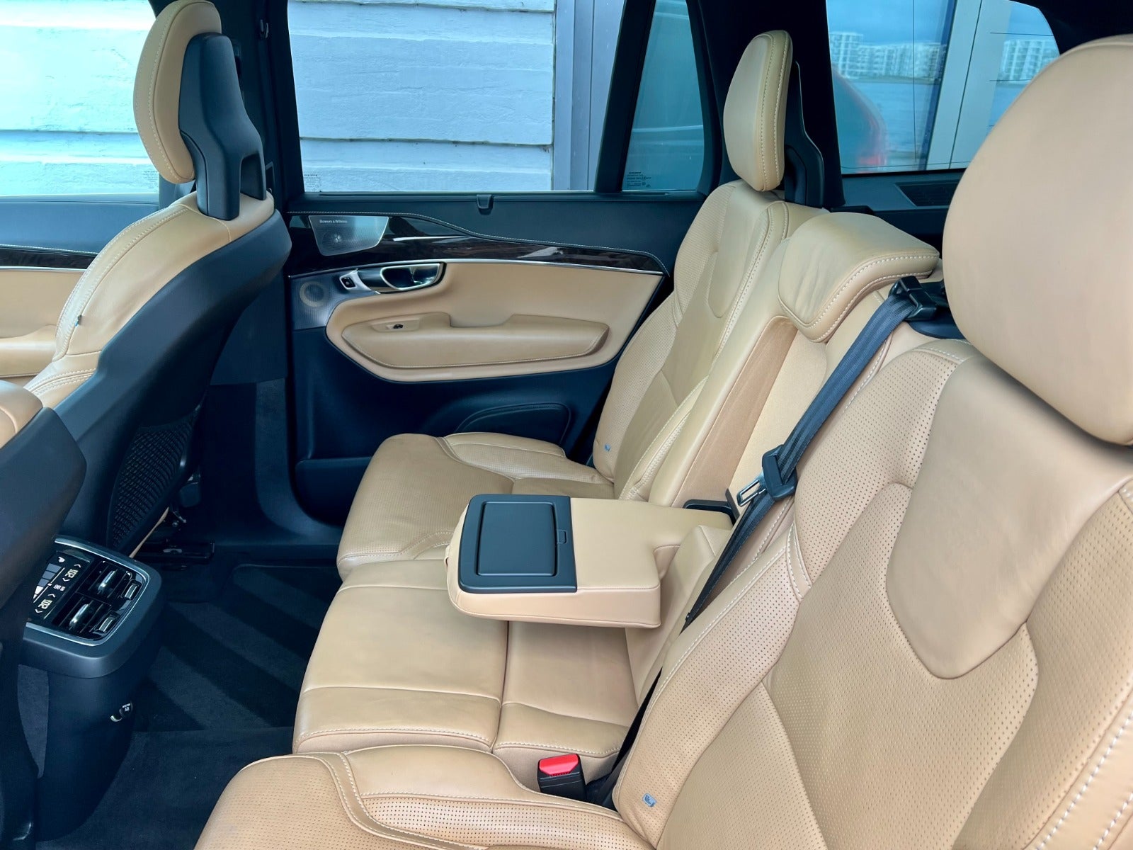 flexleasing-volvo-xc90-20-d5-235-inscription-aut-awd-7prs-5d-findleasing