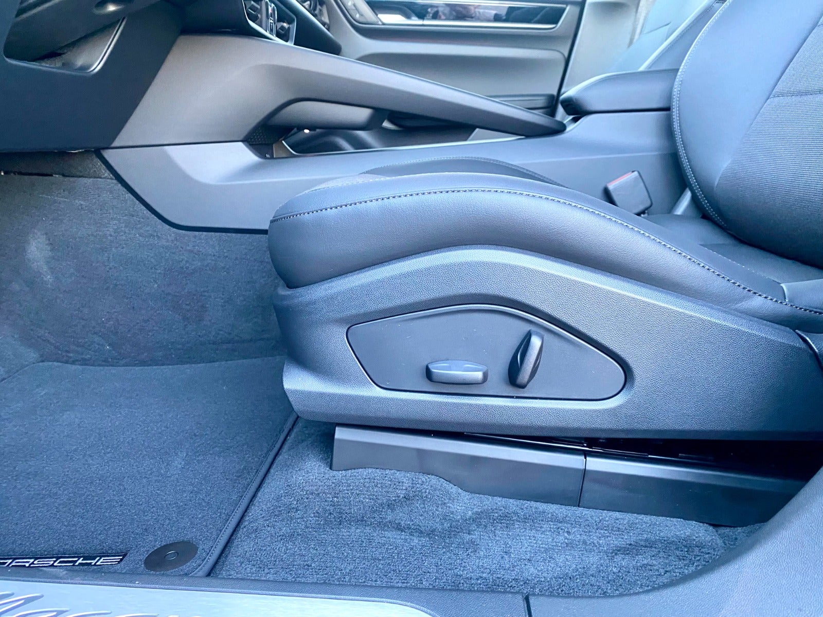 flexleasing-porsche-macan-5d-findleasing