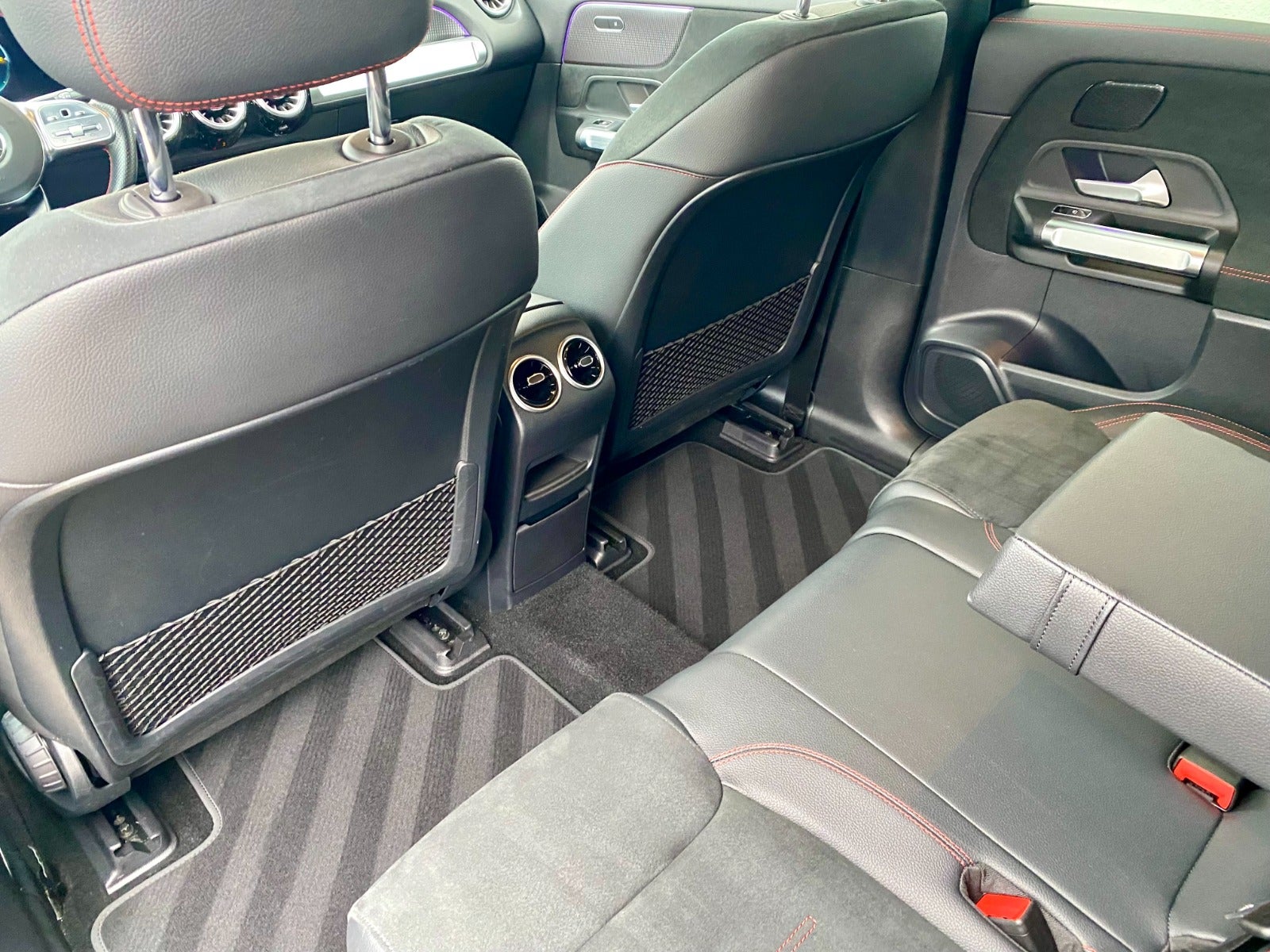 flexleasing-mercedes-eqb300-amg-line-4matic-5d-findleasing