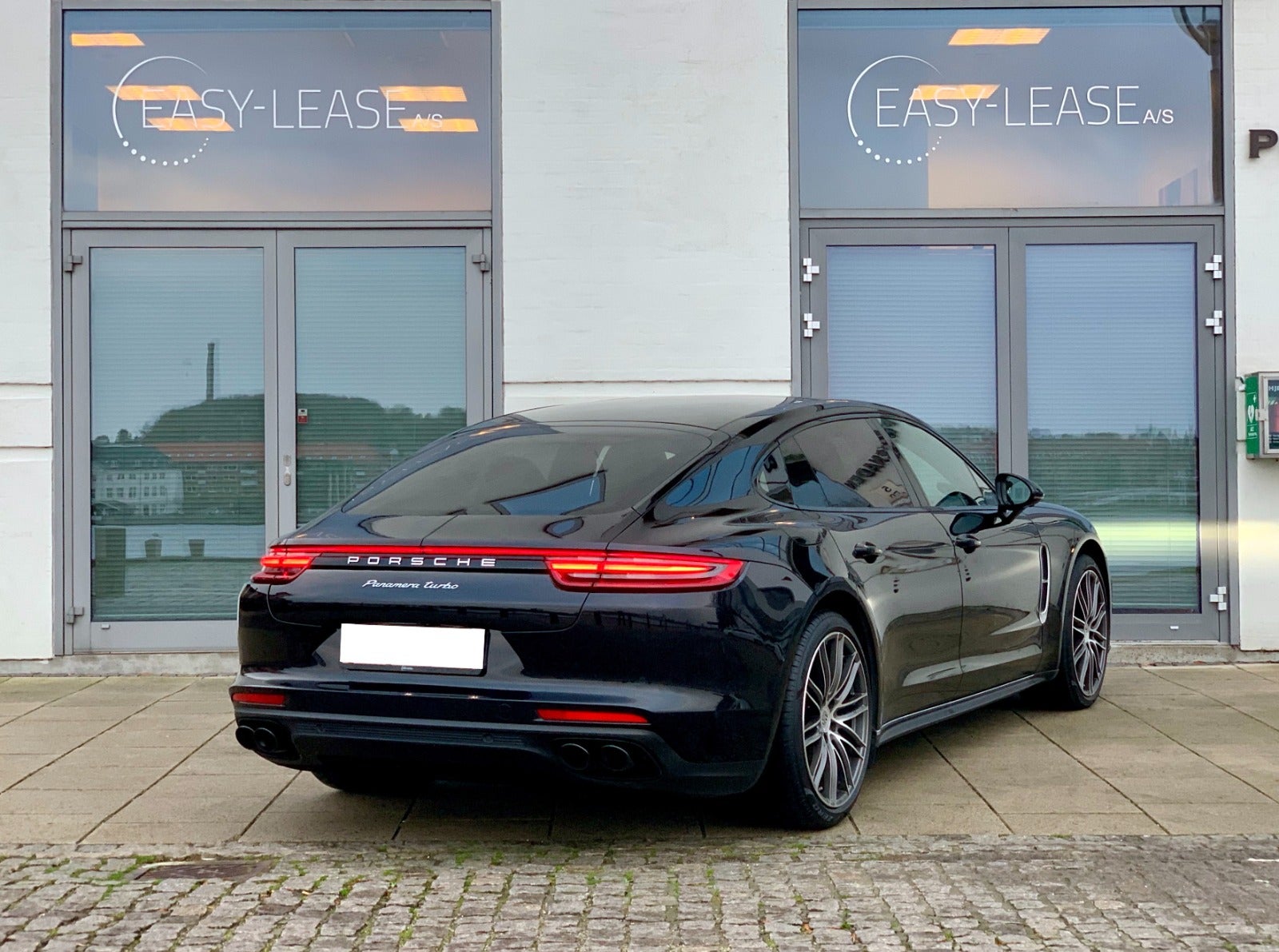 flexleasing-porsche-panamera-turbo-40-pdk-5d-findleasing