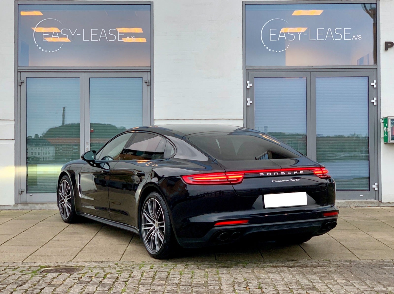 flexleasing-porsche-panamera-turbo-40-pdk-5d-findleasing