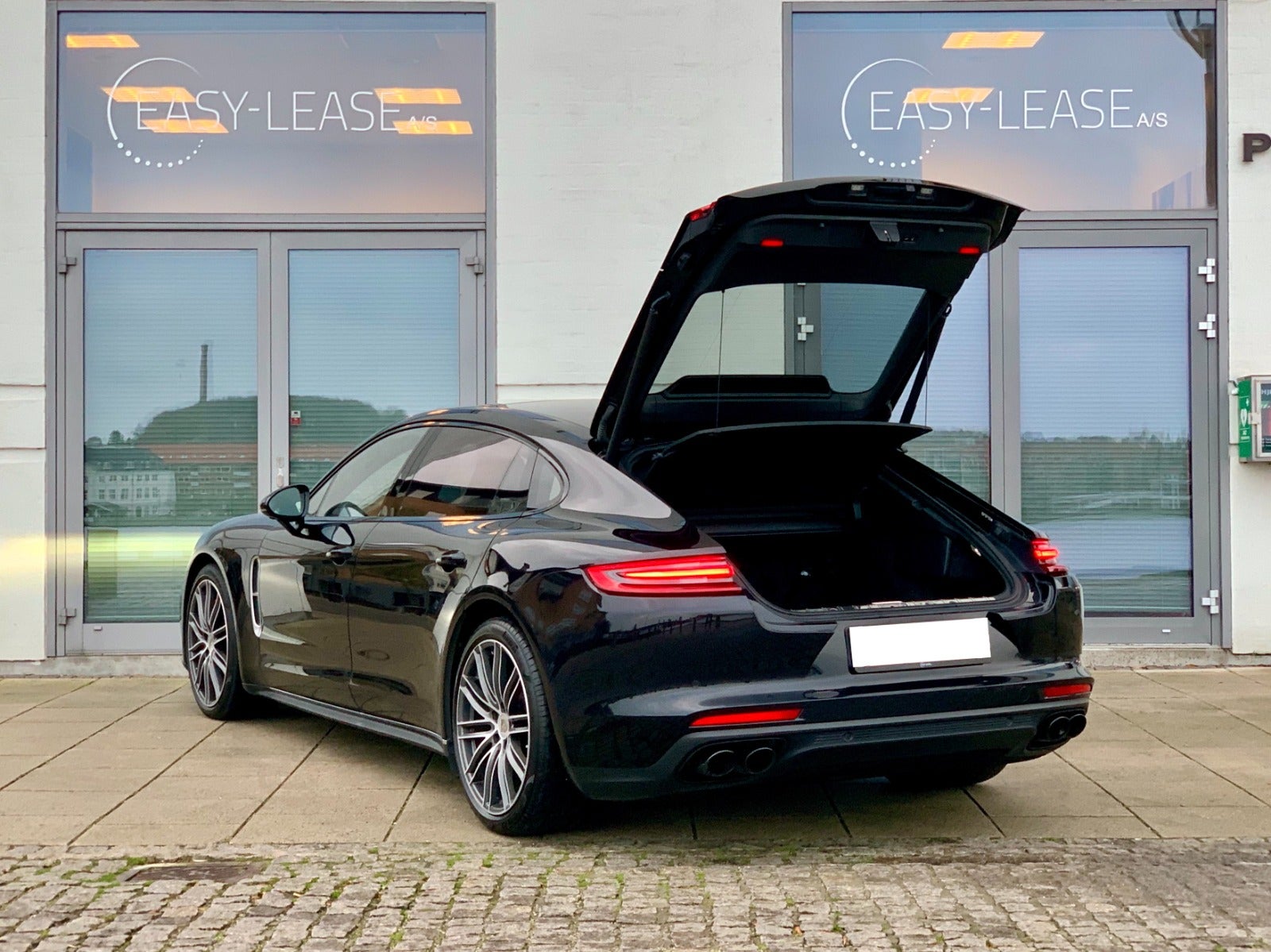 flexleasing-porsche-panamera-turbo-40-pdk-5d-findleasing