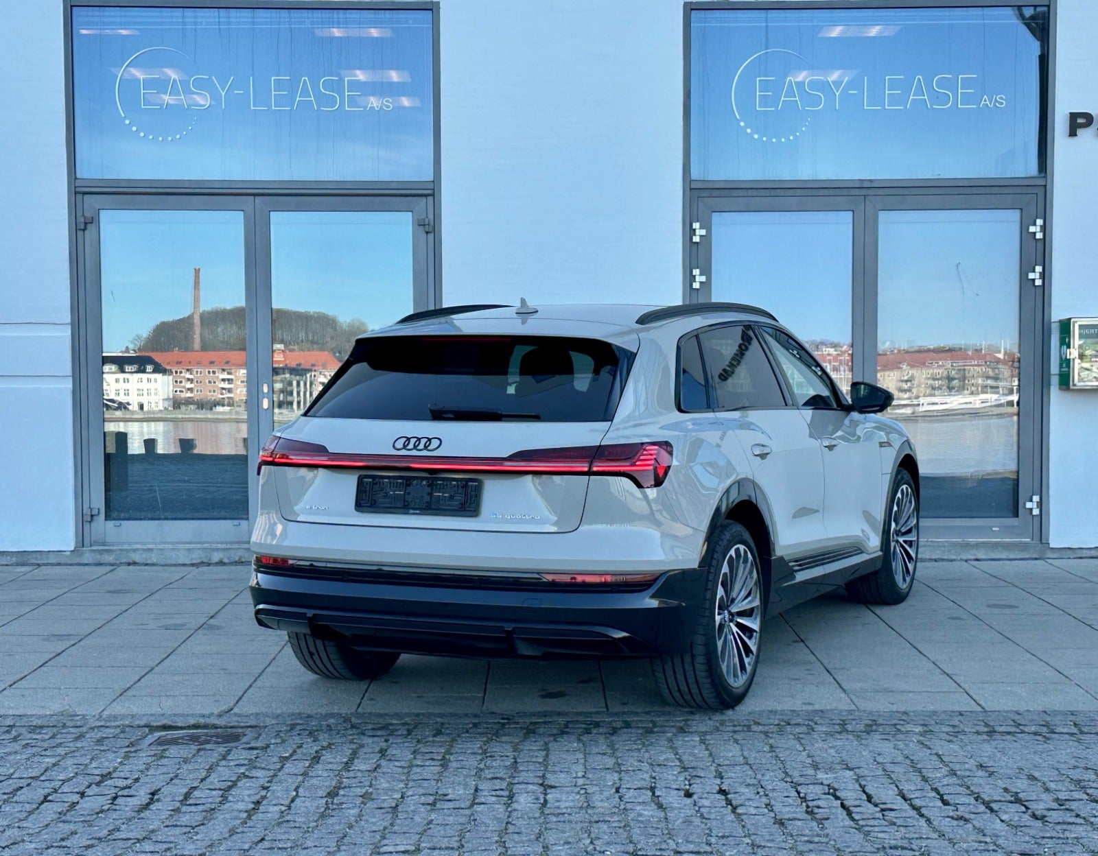 flexleasing-audi-e-tron-55-s-line-quattro-5d-findleasing