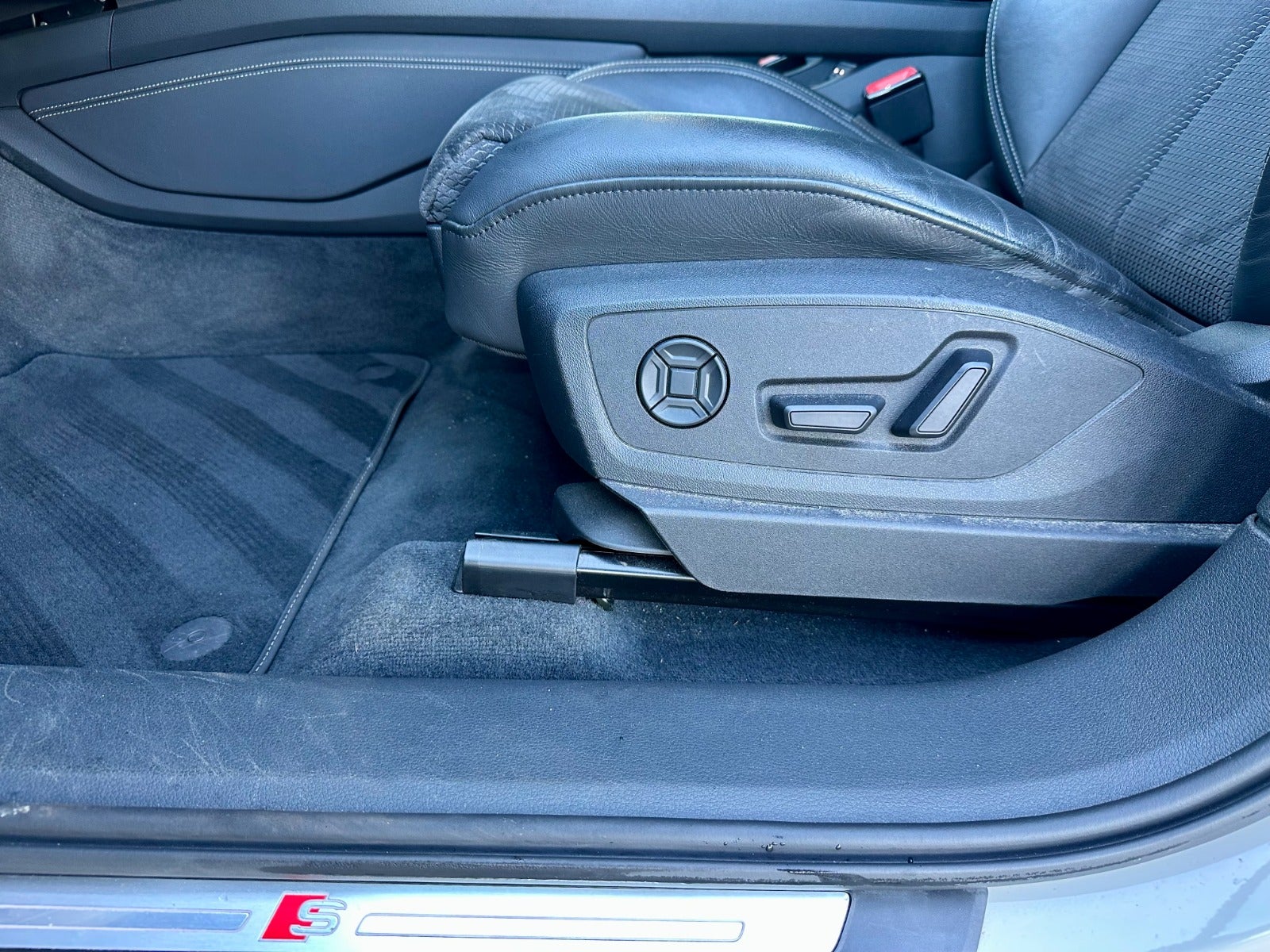 flexleasing-audi-e-tron-55-s-line-quattro-5d-findleasing