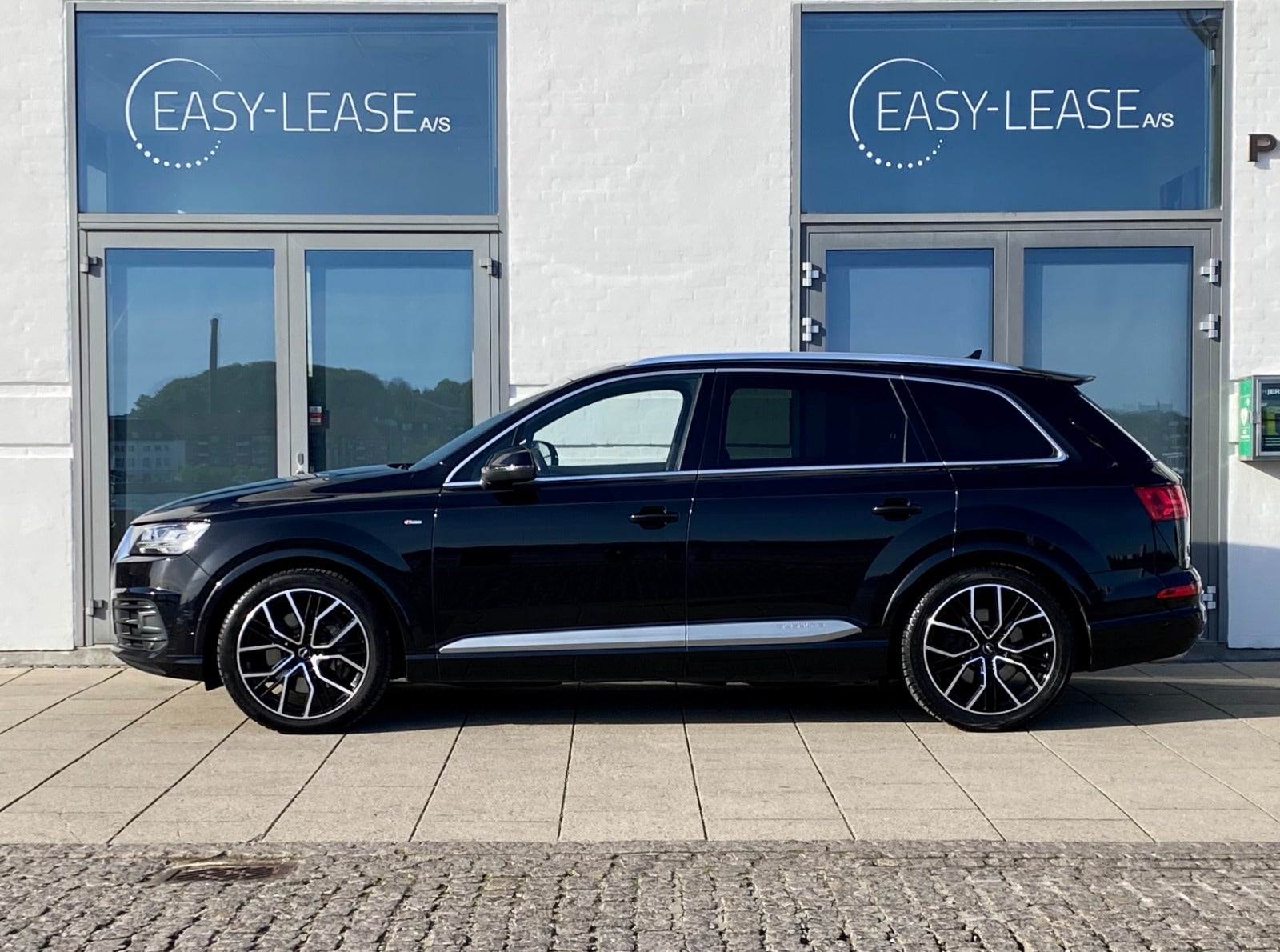 flexleasing-audi-q7-30-tdi-272-s-line-quattro-tiptr-7prs-5d-findleasing