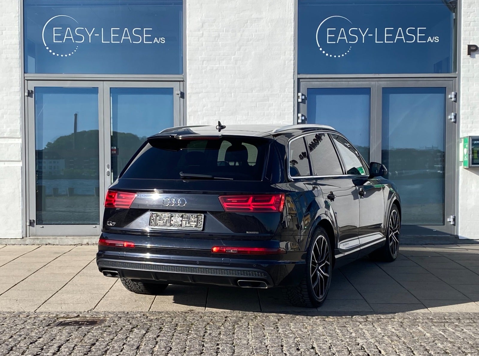 flexleasing-audi-q7-30-tdi-272-s-line-quattro-tiptr-7prs-5d-findleasing