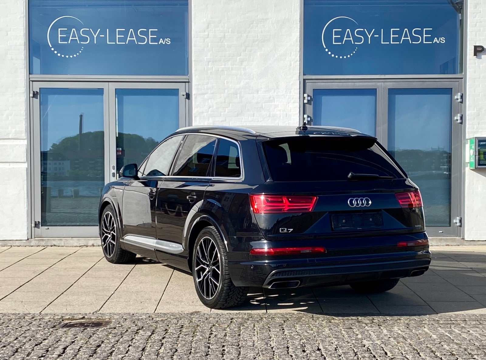 flexleasing-audi-q7-30-tdi-272-s-line-quattro-tiptr-7prs-5d-findleasing
