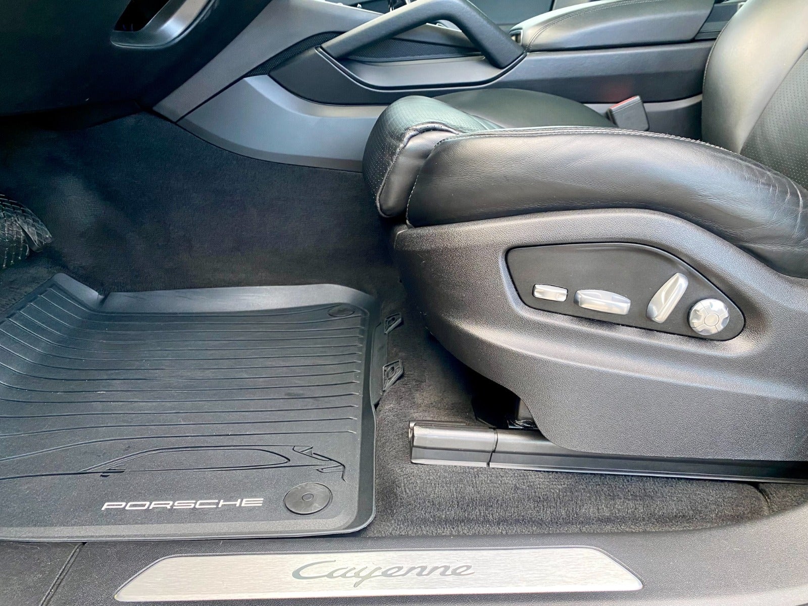 flexleasing-porsche-cayenne-30-tiptr-5d-findleasing