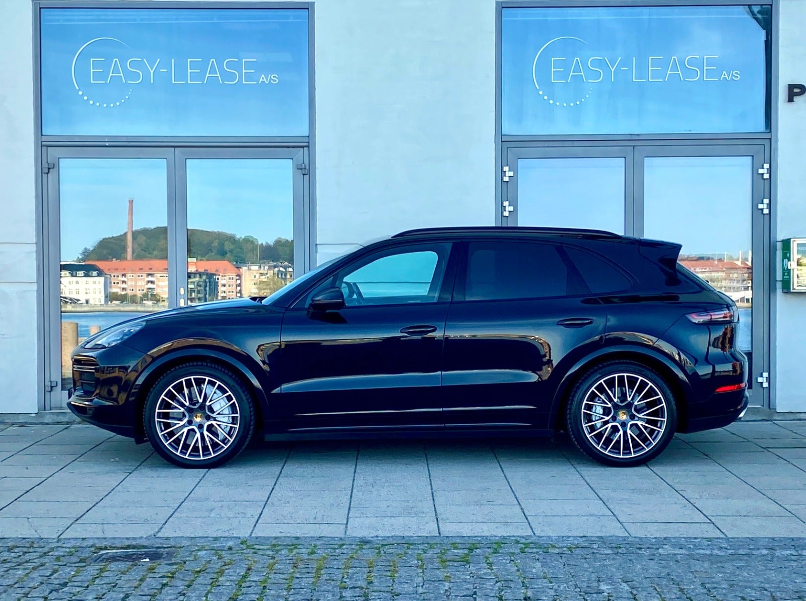 flexleasing-porsche-cayenne-turbo-40-tiptr-5d-findleasing