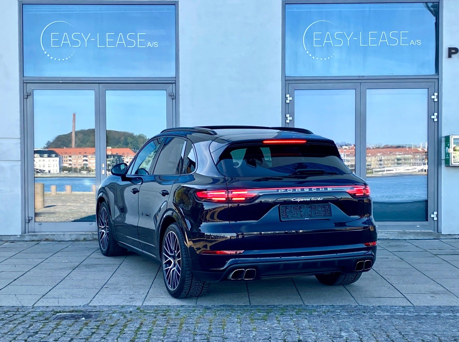 flexleasing-porsche-cayenne-turbo-40-tiptr-5d-findleasing