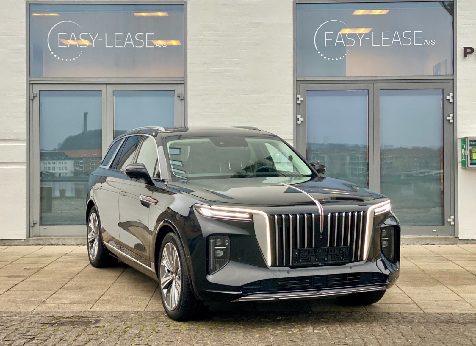 flexleasing-hongqi-e-hs9-99-exclusive-5d-findleasing