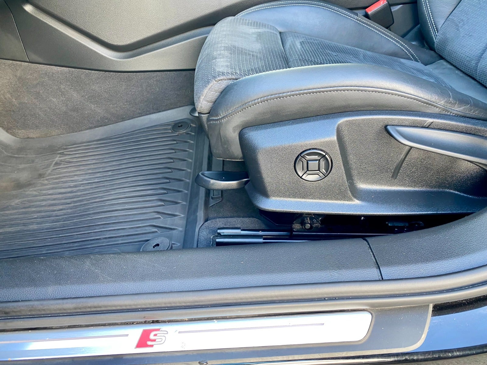flexleasing-audi-a6-55-tfsi-e-sport-prestige-avant-quattro-s-tr-5d-findleasing