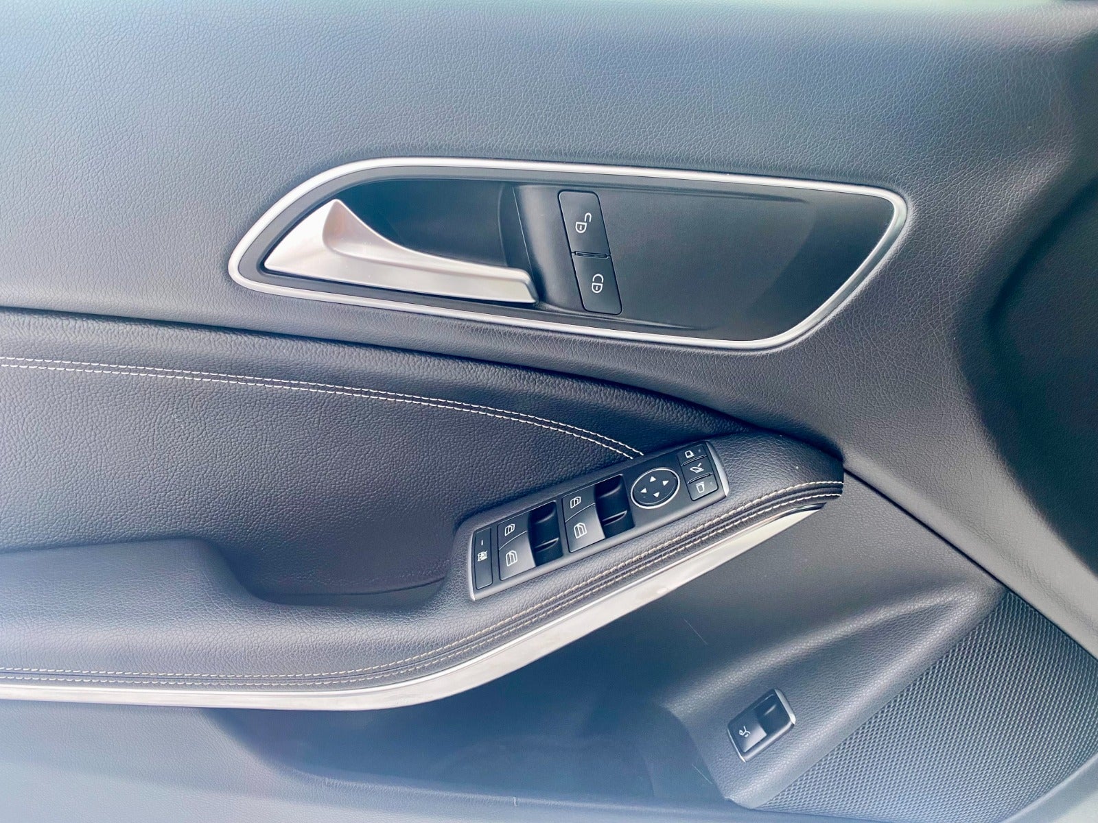 flexleasing-mercedes-cla200-d-22-urban-shooting-brake-aut-5d-findleasing