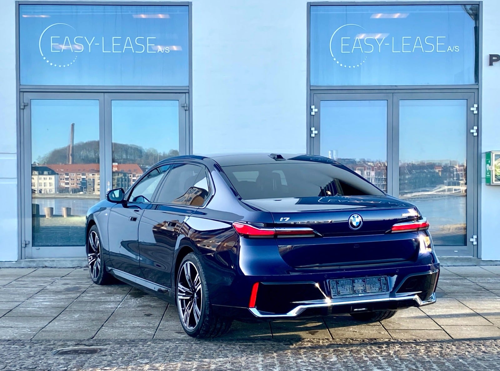 flexleasing-bmw-i7-xdrive60-m-sport-4d-findleasing