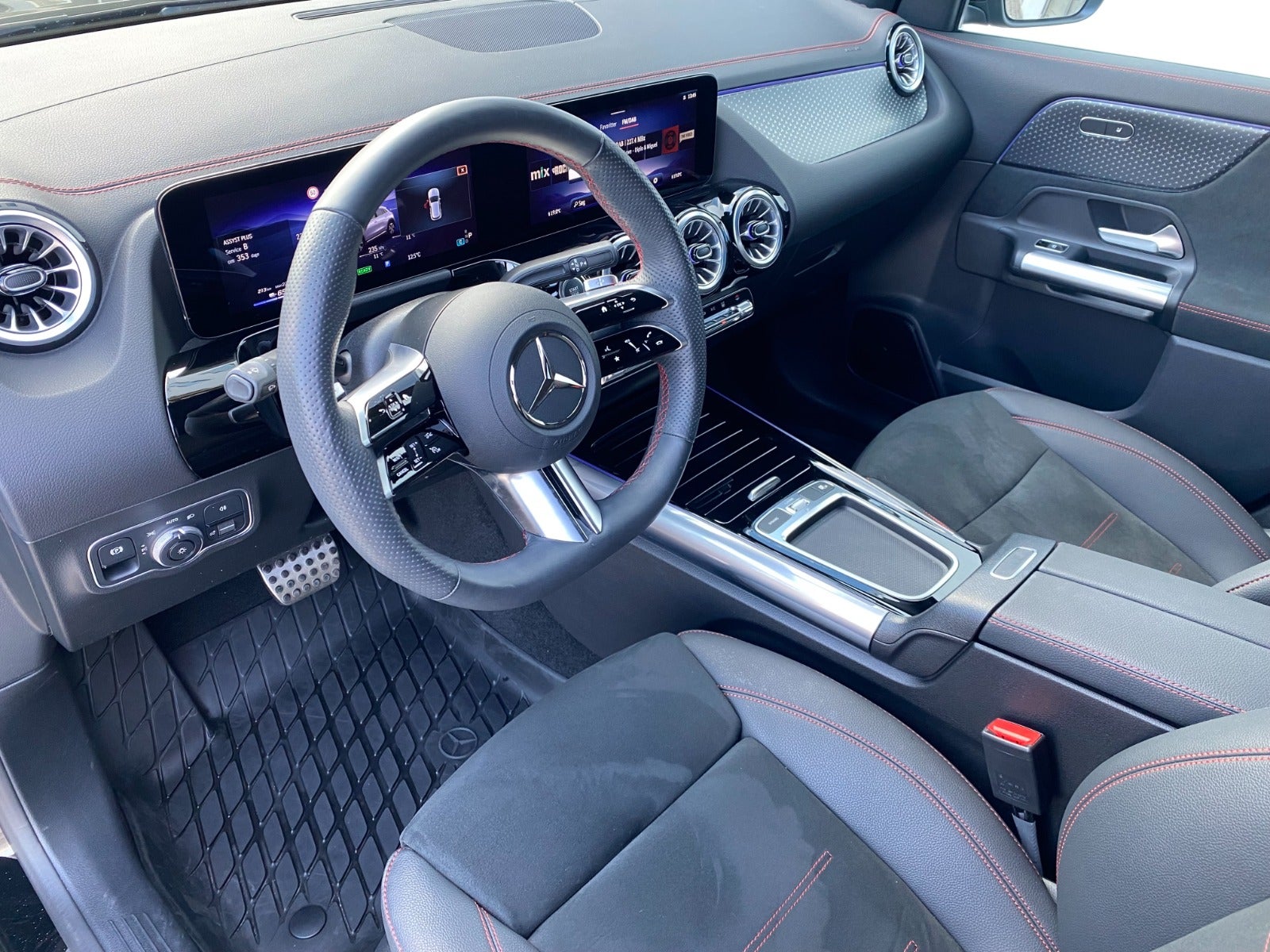 flexleasing-mercedes-eqa300-amg-line-4matic-5d-findleasing