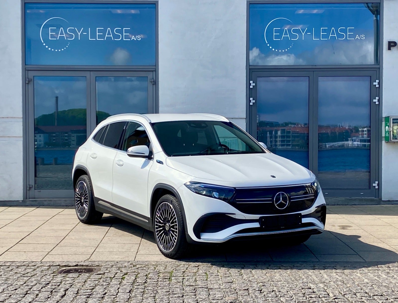 flexleasing-mercedes-eqa250-amg-line-5d-findleasing