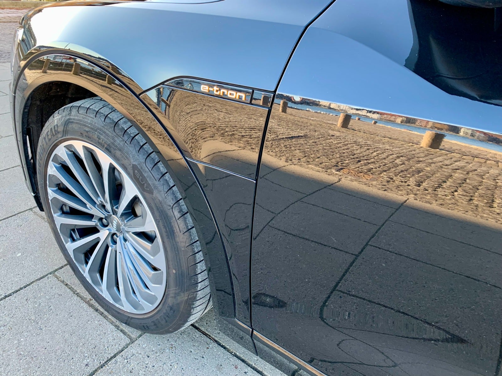 flexleasing-audi-e-tron-55-quattro-5d-findleasing