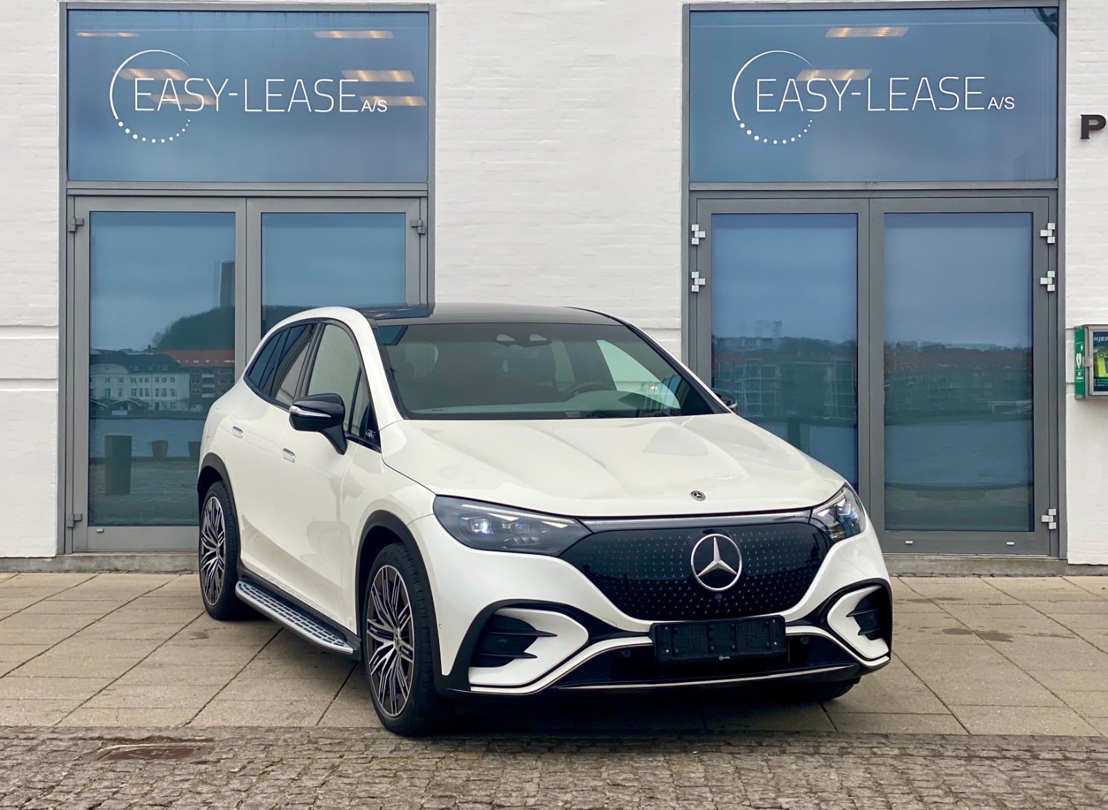 flexleasing-mercedes-eqe350-suv-amg-premium-4matic-5d-findleasing
