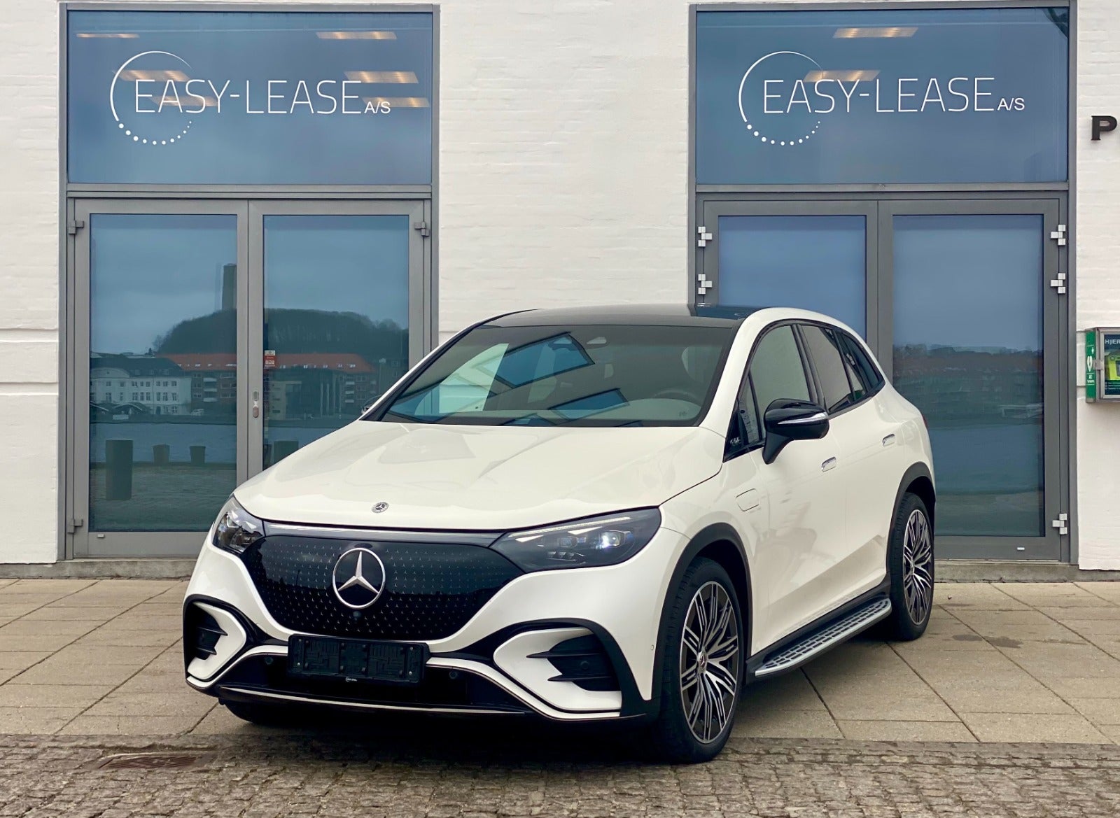 flexleasing-mercedes-eqe350-suv-amg-premium-4matic-5d-findleasing