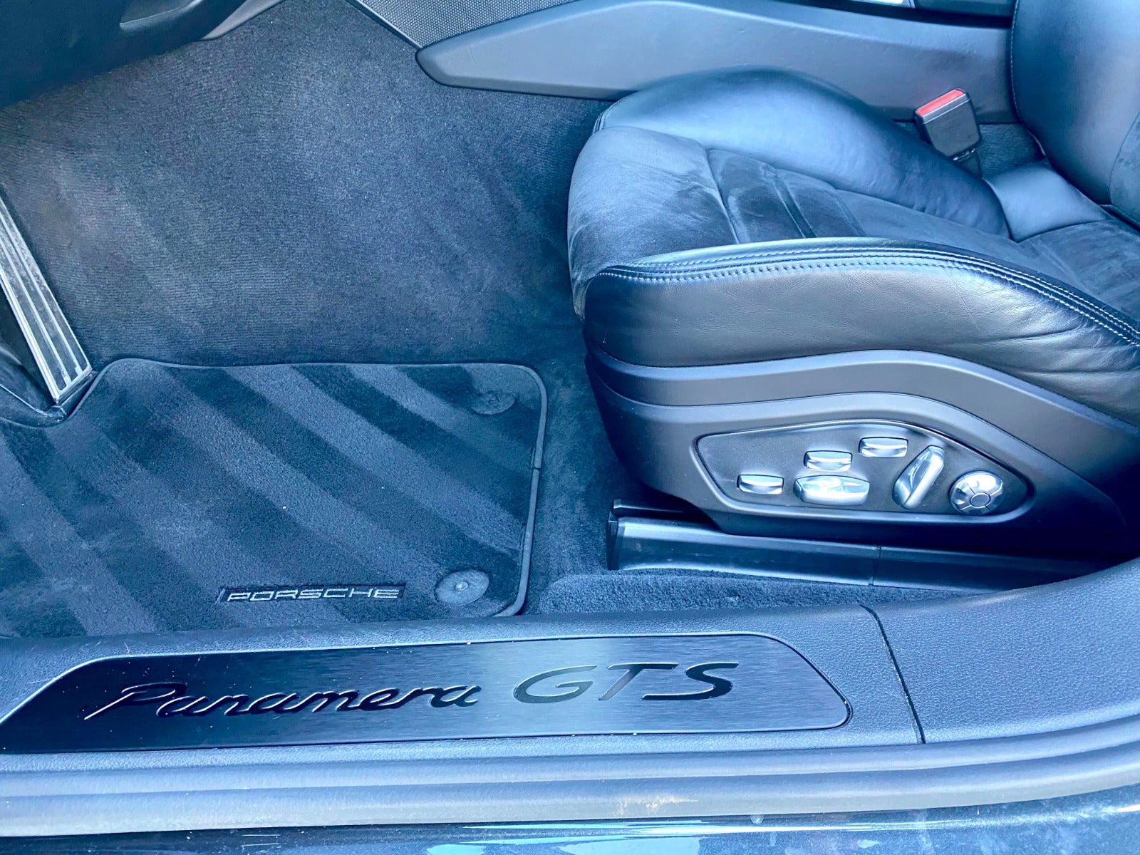 flexleasing-porsche-panamera-gts-40-pdk-5d-findleasing