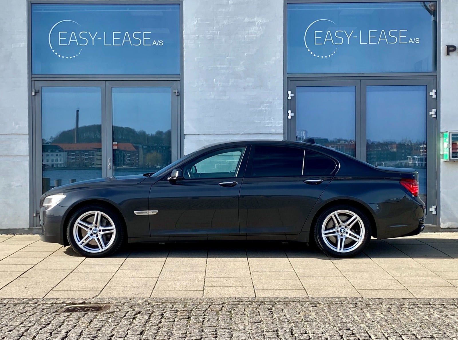 flexleasing-bmw-750i-44-m-sport-xdrive-aut-4d-findleasing
