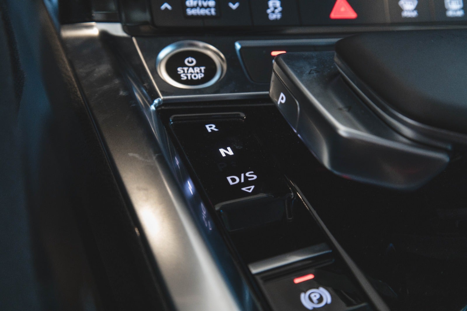 flexleasing-audi-e-tron-50-quattro-5d-findleasing