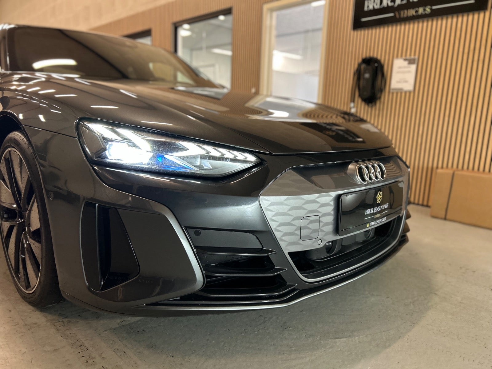 flexleasing-audi-e-tron-gt-quattro-4d-findleasing