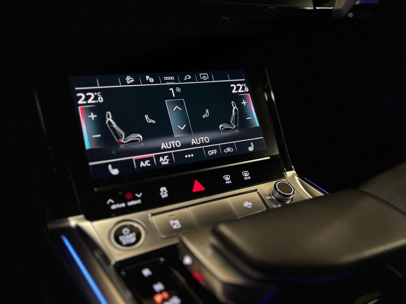 flexleasing-audi-e-tron-55-black-edition-s-line-quattro-5d-findleasing