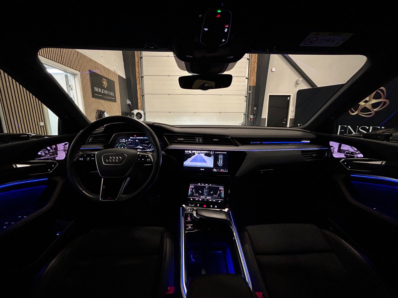 flexleasing-audi-e-tron-55-black-edition-s-line-quattro-5d-findleasing