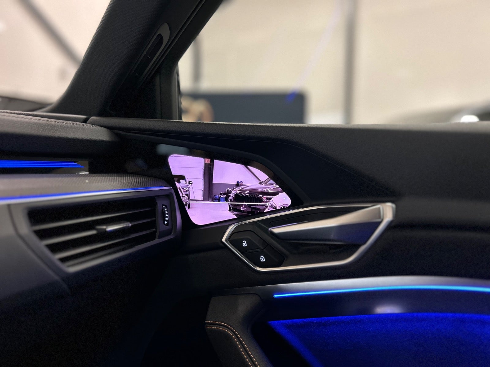 flexleasing-audi-e-tron-55-black-edition-s-line-quattro-5d-findleasing