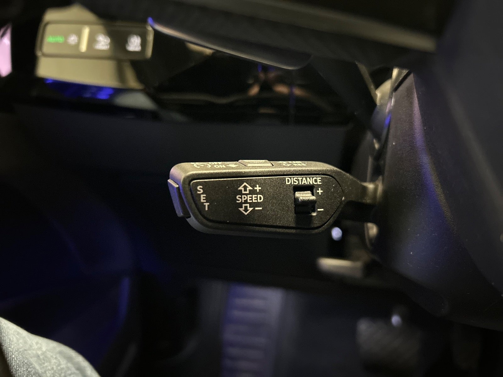 flexleasing-audi-e-tron-55-black-edition-s-line-quattro-5d-findleasing